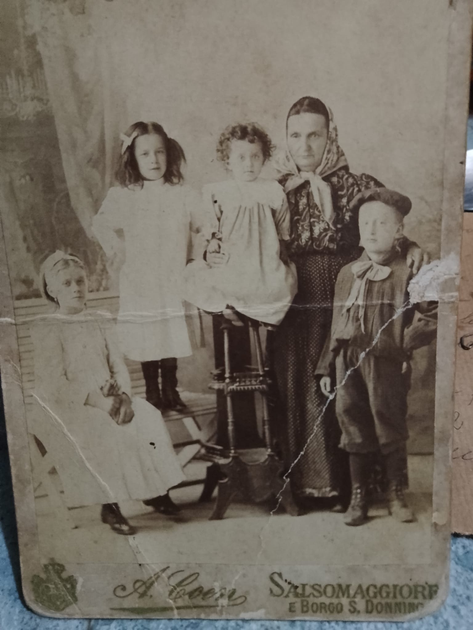 famiglia nonna dina fronte